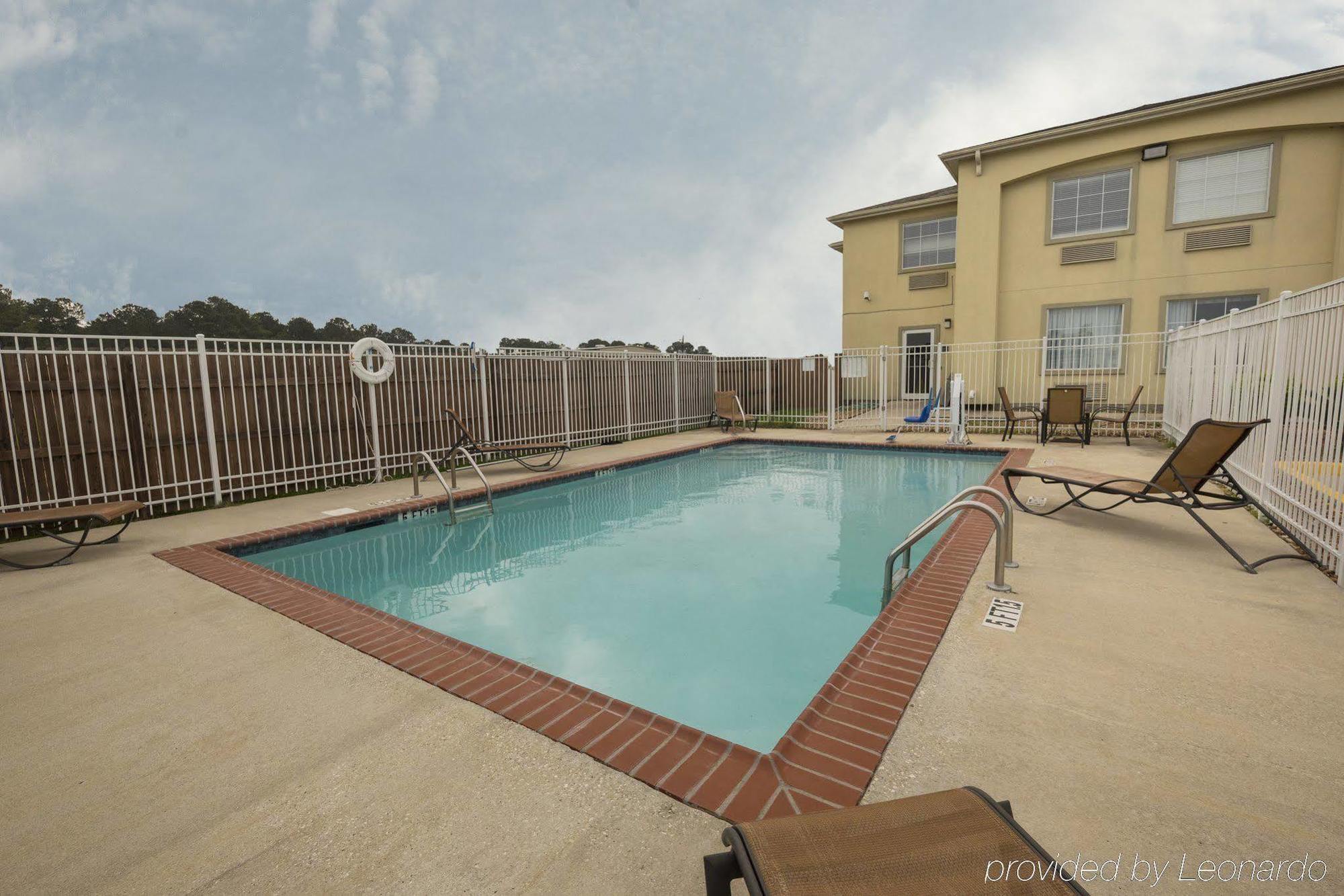 Red Roof Inn & Suites Lake Charles Exteriér fotografie